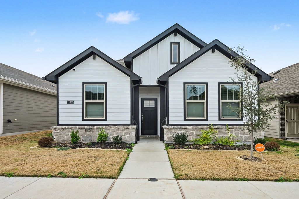 11037 Firebrush Lane, Fort Worth, TX 76108