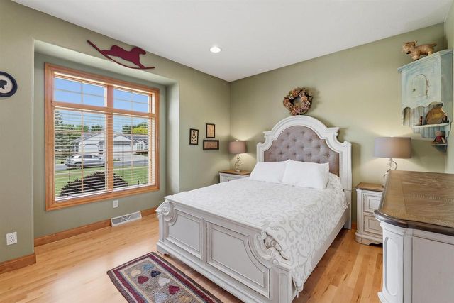 1229 WINCHESTER AVENUE, Fond Du Lac, WI 54935