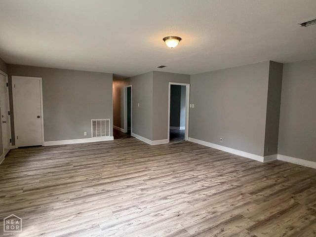 1815 W College Boulevard, Jonesboro, AR 72401