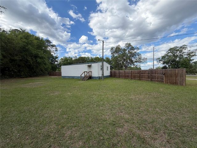 683 N COURT STREET, Bronson, FL 32621