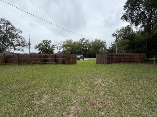 683 N COURT STREET, Bronson, FL 32621