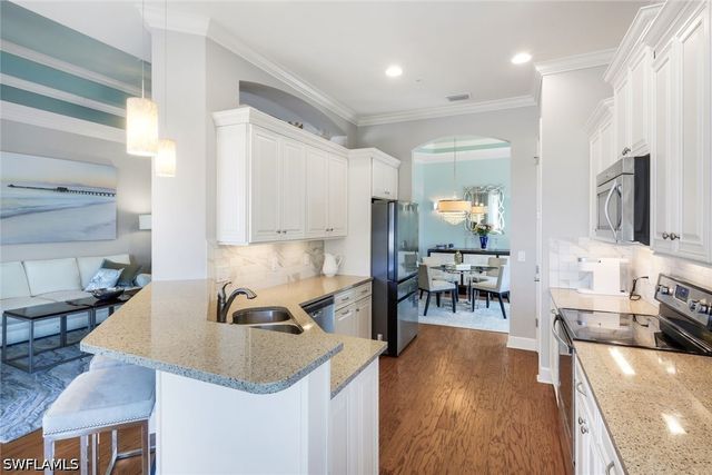 8835 Nautical Landing CIR 201, Naples, FL 34120