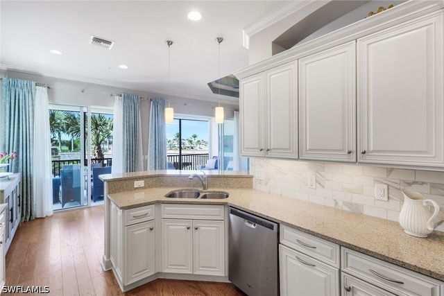 8835 Nautical Landing CIR 201, Naples, FL 34120