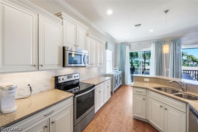 8835 Nautical Landing CIR 201, Naples, FL 34120