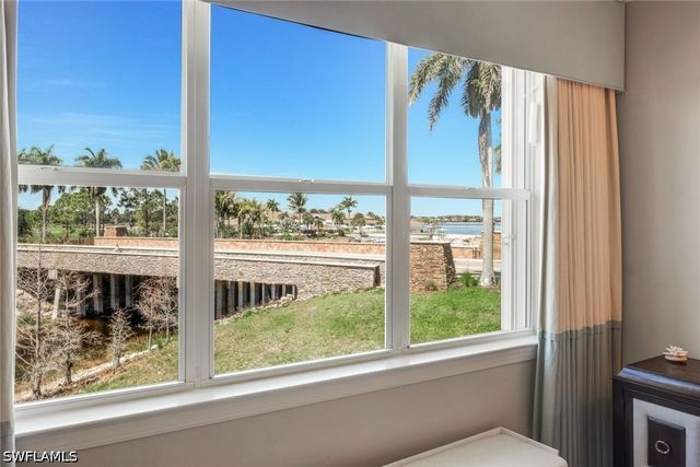 8835 Nautical Landing CIR 201, Naples, FL 34120