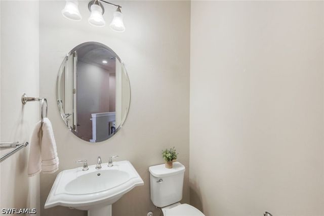 8835 Nautical Landing CIR 201, Naples, FL 34120