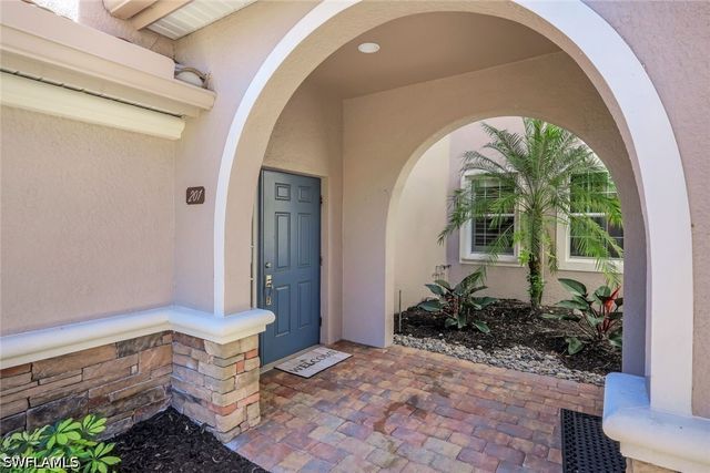 8835 Nautical Landing CIR 201, Naples, FL 34120