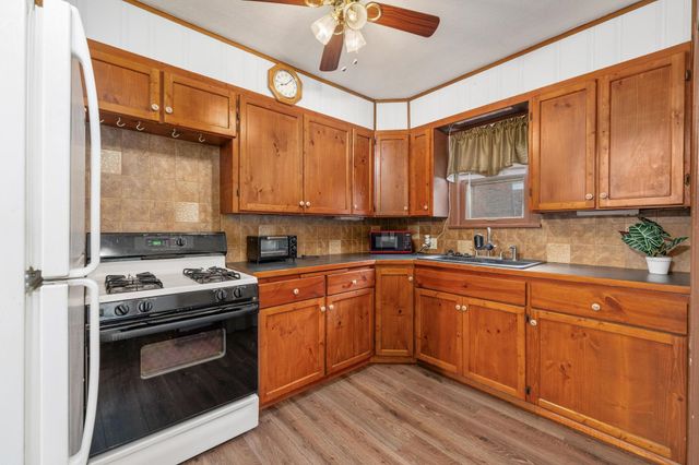 537 S Broadview, Wichita, KS 67218