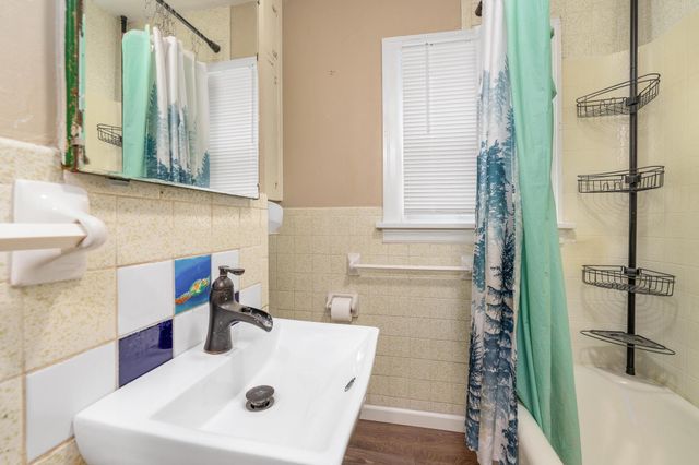537 S Broadview, Wichita, KS 67218