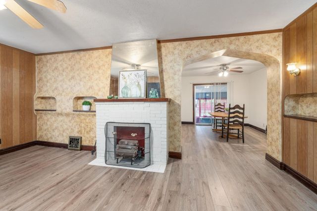 537 S Broadview, Wichita, KS 67218