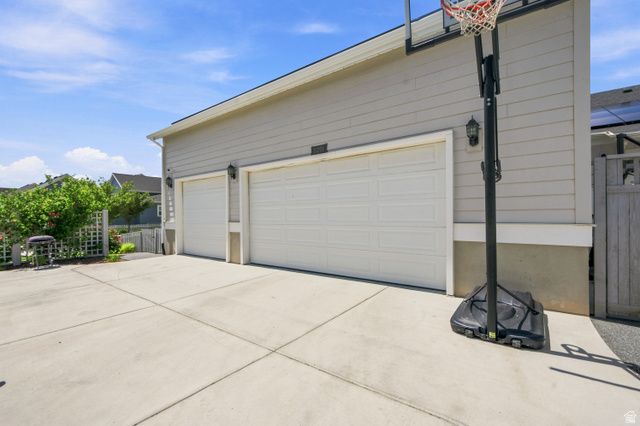 11201 S PROSPERITY RD, South Jordan, UT 84009