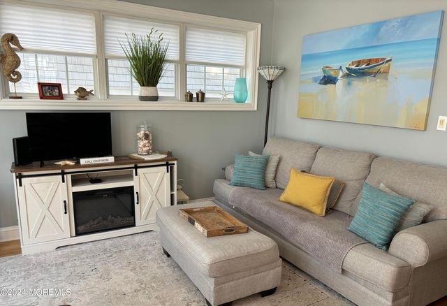 43 Ocean Avenue, Manasquan, NJ 08736