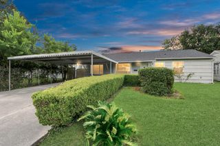 9417 Fairland Dr, Houston, TX 77051
