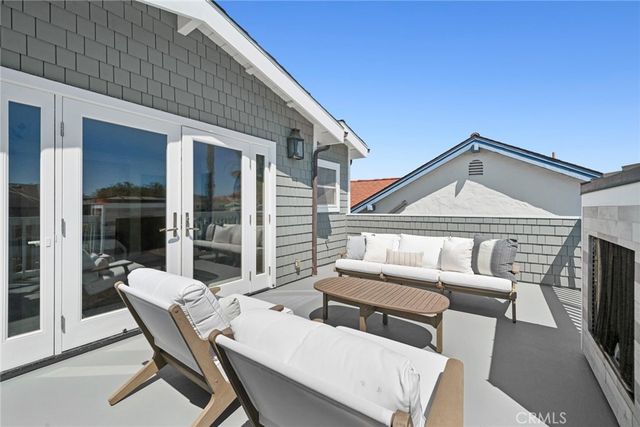 1730 E Ocean Boulevard, Newport Beach, CA 92661