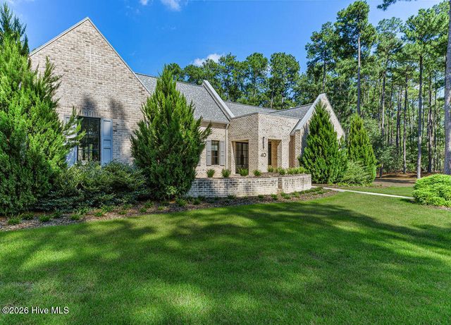 40 Cherry Hill Drive, Pinehurst, NC 28374