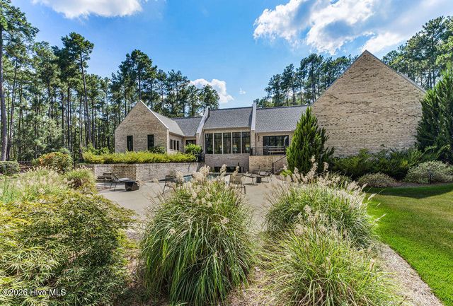40 Cherry Hill Drive, Pinehurst, NC 28374