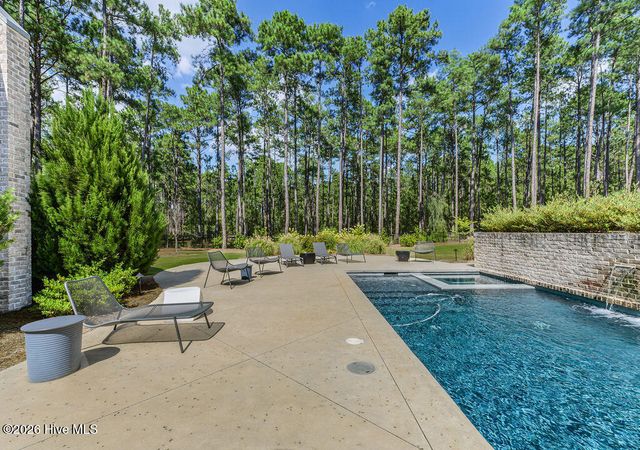 40 Cherry Hill Drive, Pinehurst, NC 28374
