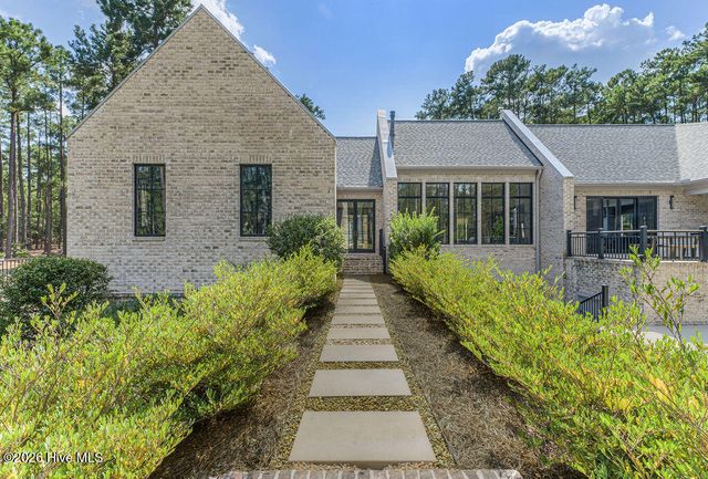 40 Cherry Hill Drive, Pinehurst, NC 28374