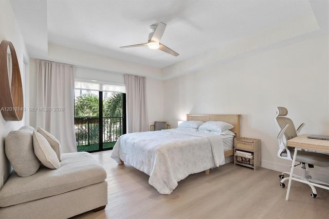 8368 Central Park Blvd, Doral, FL 33166