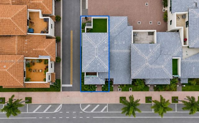 8368 Central Park Blvd, Doral, FL 33166