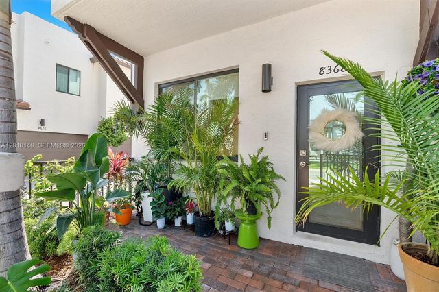 8368 Central Park Blvd, Doral, FL 33166