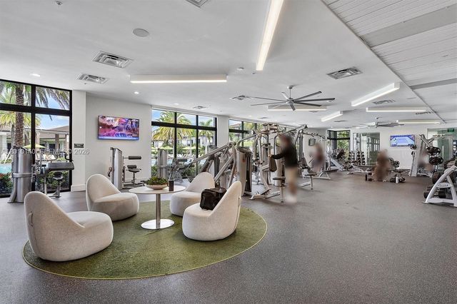 8368 Central Park Blvd, Doral, FL 33166
