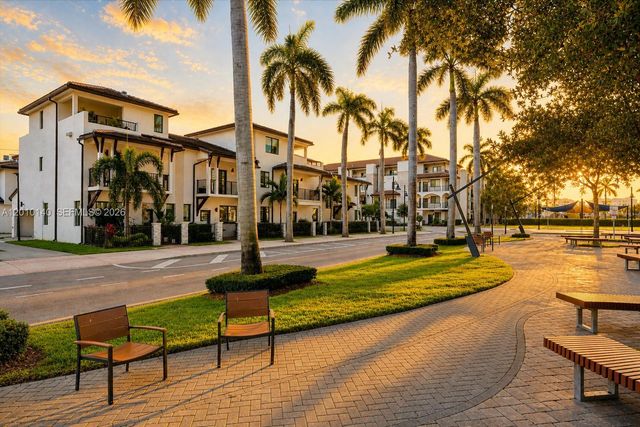 8368 Central Park Blvd, Doral, FL 33166
