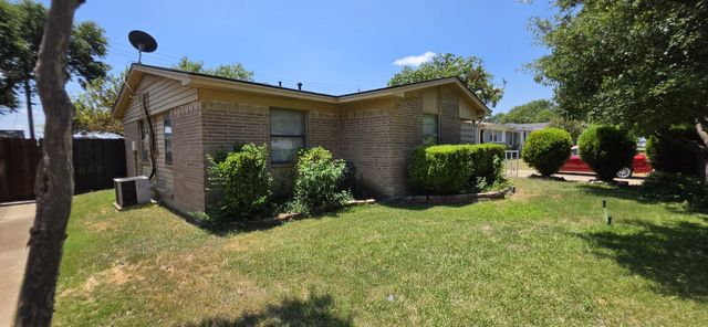 4302 Longleaf Drive, Garland, TX 75042