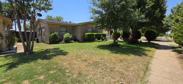 4302 Longleaf Drive, Garland, TX 75042