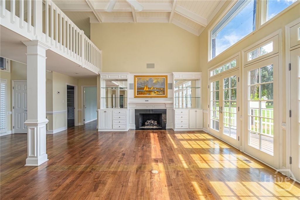 Image 7 of property listing at 1 Marsh Rabbit Lane, Savannah, GA 31411