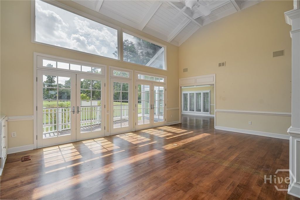 Image 8 of property listing at 1 Marsh Rabbit Lane, Savannah, GA 31411