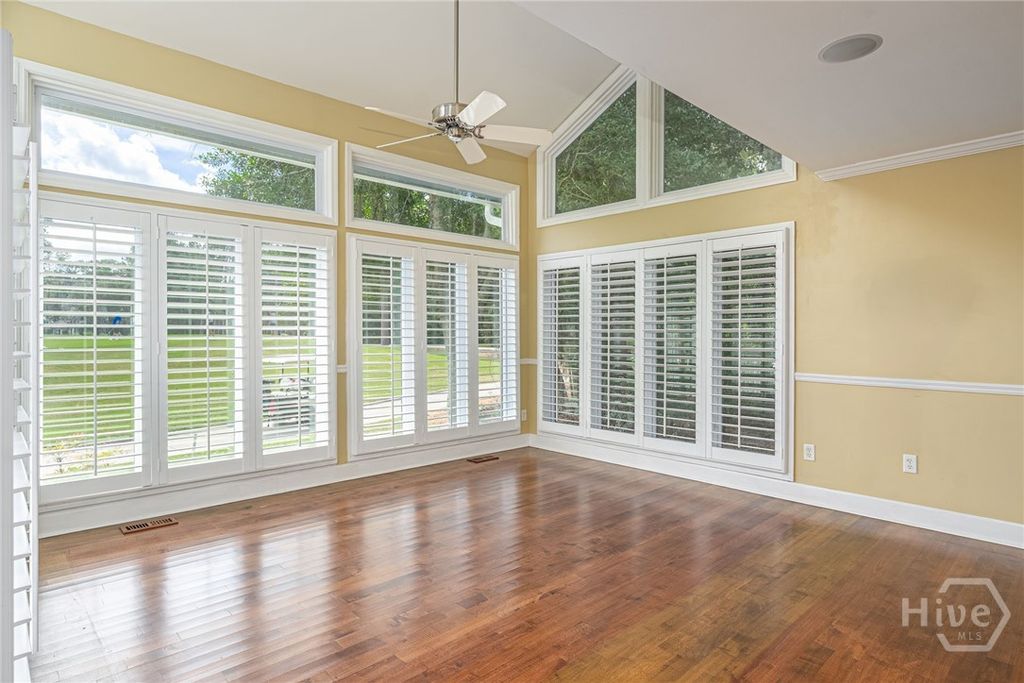 Image 9 of property listing at 1 Marsh Rabbit Lane, Savannah, GA 31411