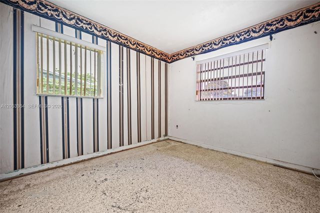 5001 NW 179th Ter, Miami Gardens, FL 33055