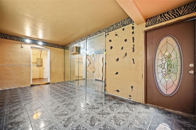 5001 NW 179th Ter, Miami Gardens, FL 33055