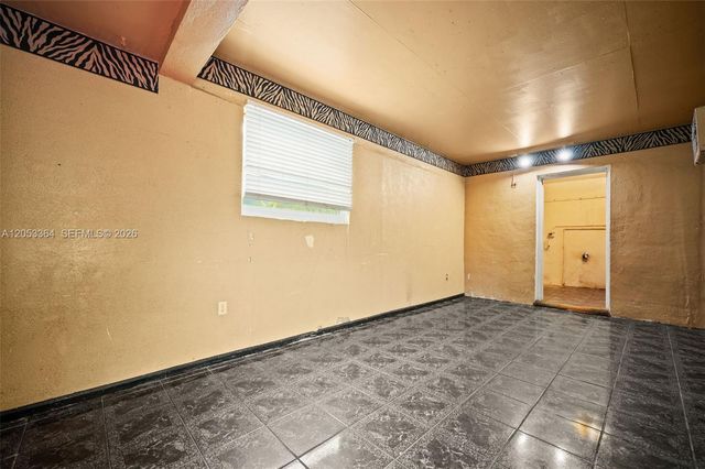 5001 NW 179th Ter, Miami Gardens, FL 33055