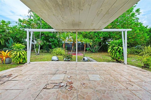 5001 NW 179th Ter, Miami Gardens, FL 33055