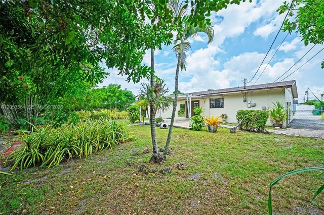 5001 NW 179th Ter, Miami Gardens, FL 33055