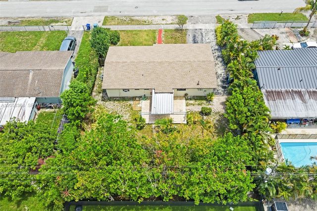 5001 NW 179th Ter, Miami Gardens, FL 33055
