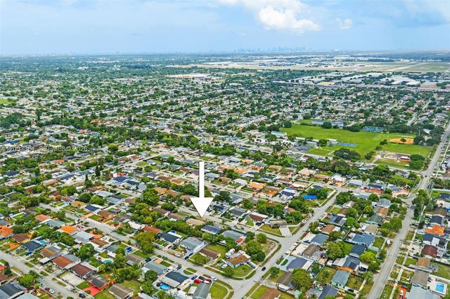 5001 NW 179th Ter, Miami Gardens, FL 33055
