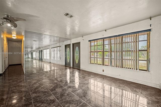5001 NW 179th Ter, Miami Gardens, FL 33055