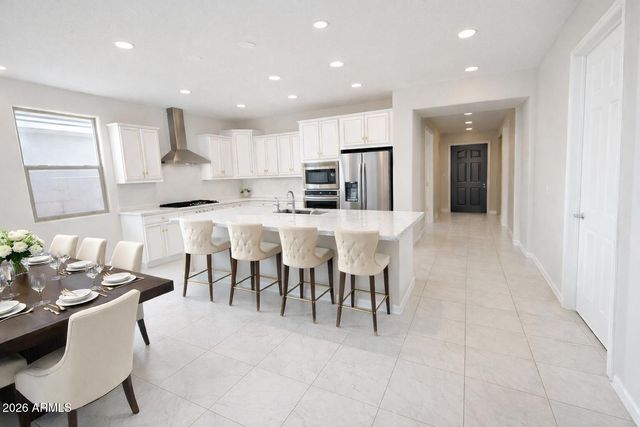 6733 W Winston Drive, Laveen, AZ 85339