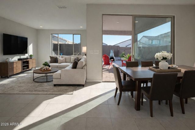 6733 W Winston Drive, Laveen, AZ 85339