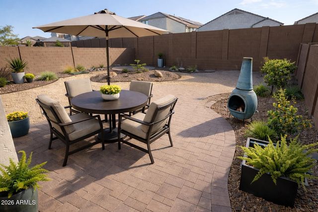 6733 W Winston Drive, Laveen, AZ 85339