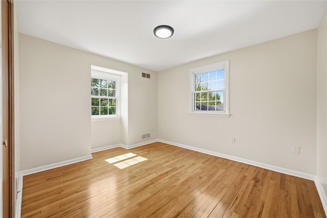 123 Point Vue Dr, Ross Twp, PA 15237