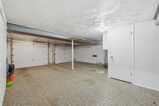 123 Point Vue Dr, Ross Twp, PA 15237