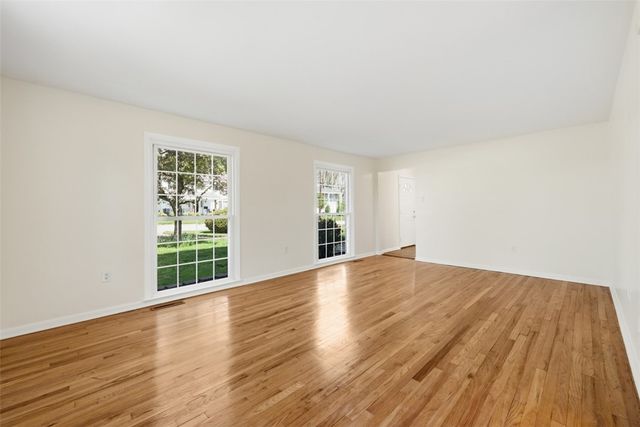 123 Point Vue Dr, Ross Twp, PA 15237