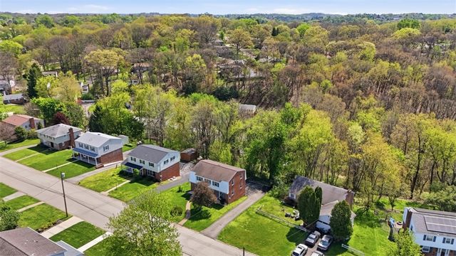 123 Point Vue Dr, Ross Twp, PA 15237