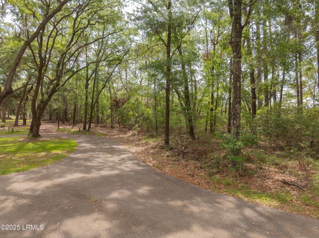 2 Lake Point Drive, Lady's Island, SC 29907