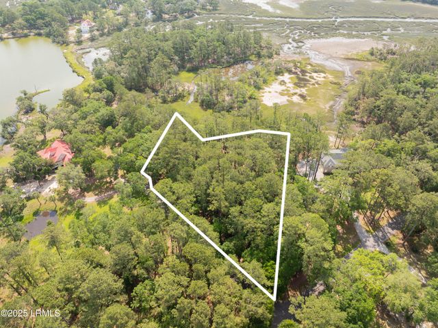 2 Lake Point Drive, Lady's Island, SC 29907