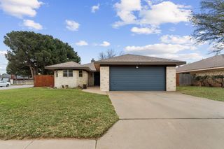 5301 San Antonio Ct, Midland, TX 79707
